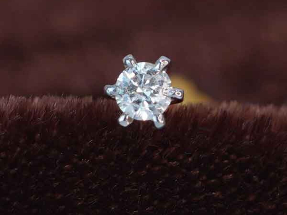 Diamond Nosepin Diamond House