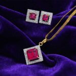 Diamond pendant set