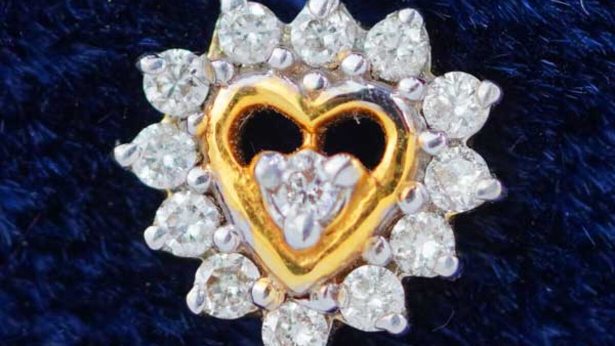 Jewellery Shop Venus Jewellers Bashundhara City Diamond Nosepin