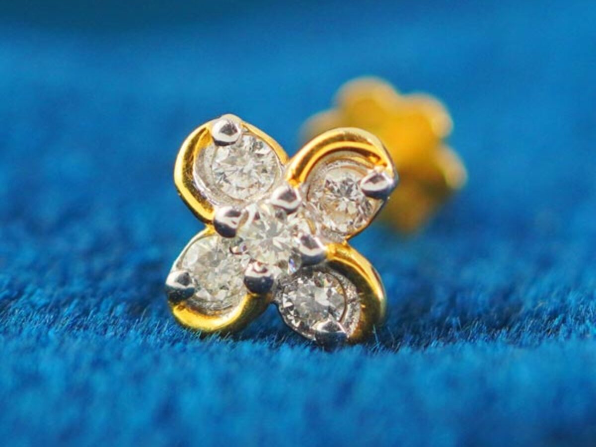 Diamond Nosepin:Buy original diamond nose pins at best price